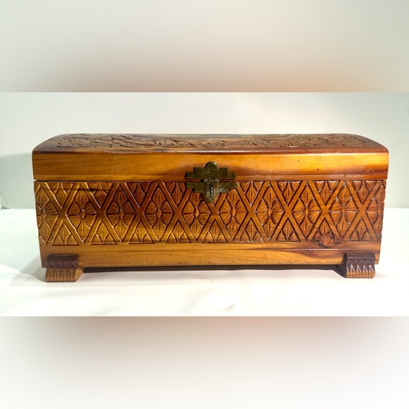 Wooden Cedar Keepsake Box - Picture 3 of 10